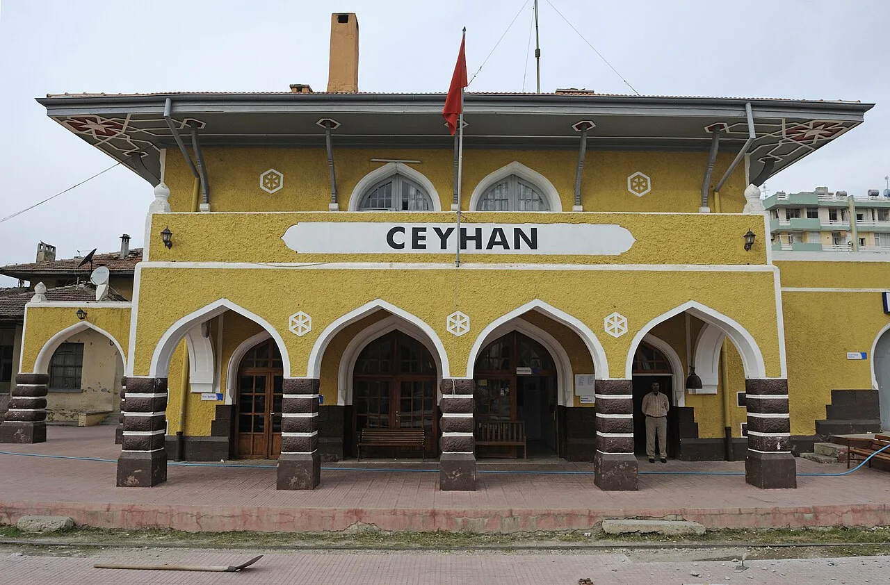 Ceyhan Tren İstasyonu - Adana