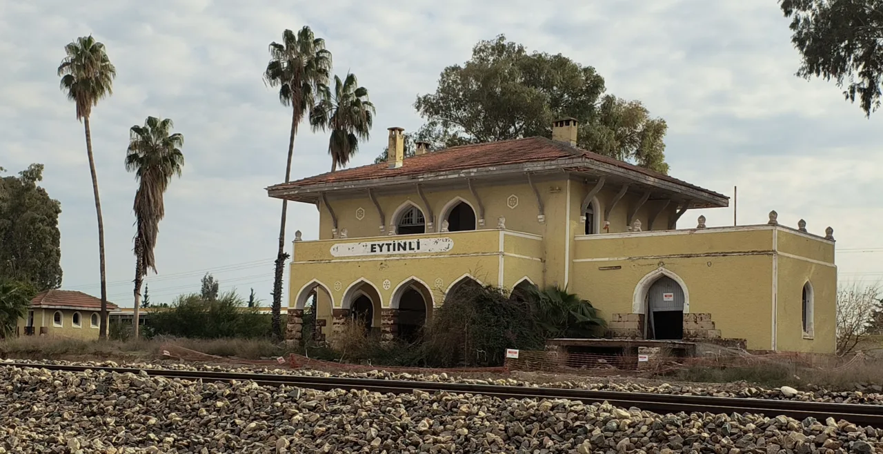Zeytinli Tren İstasyonu - Adana
