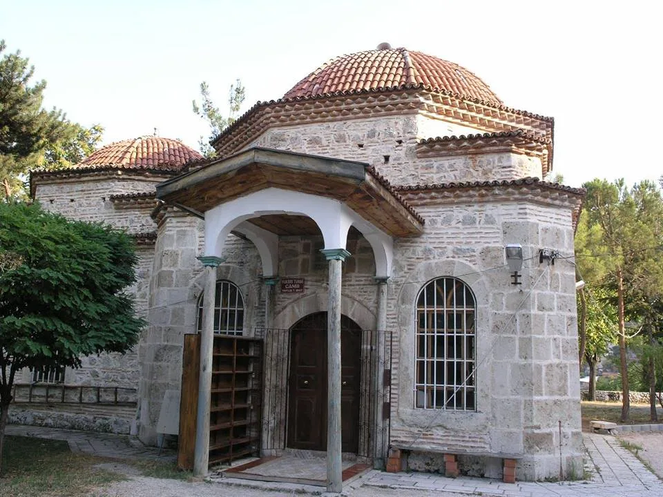 Şirvanlı Baba Türbesi - Amasya