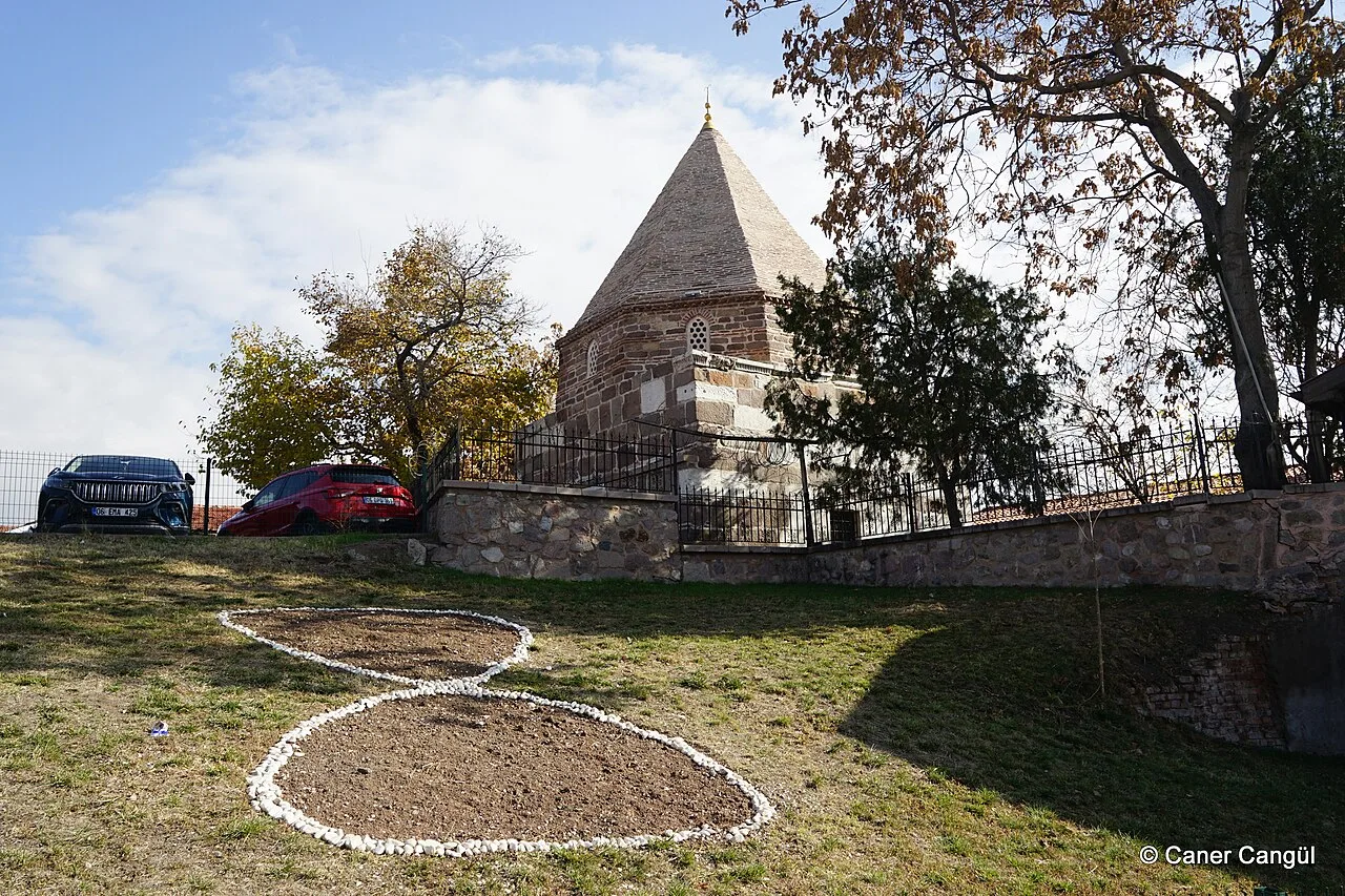 Ahi Şerafettin Türbesi - Ankara