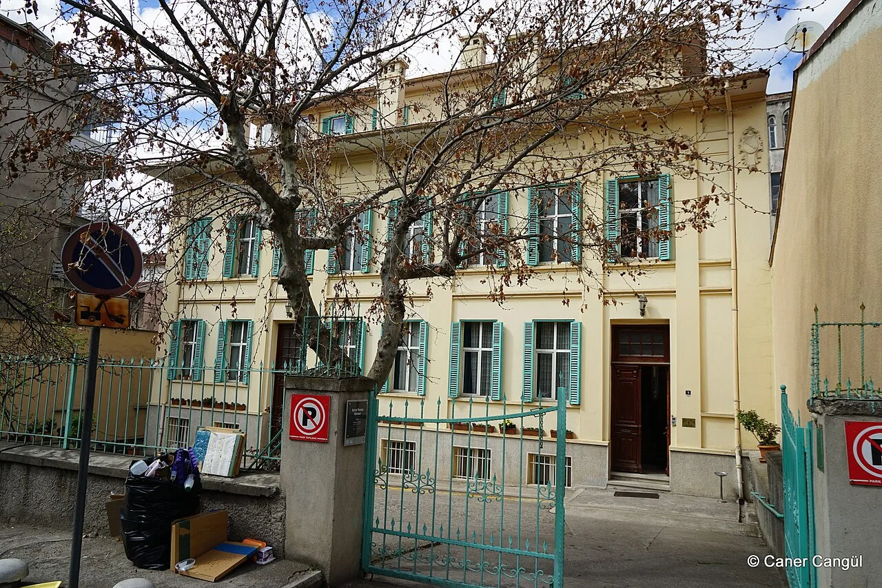 Lisieux'lü Azize Tereza Kilisesi - Ankara