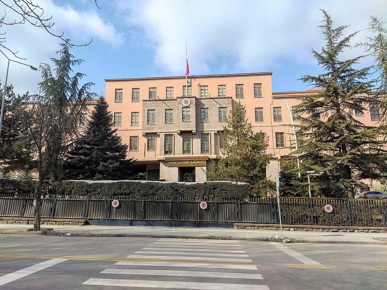 Milli Savunma Bakanlığı Binası - Ankara