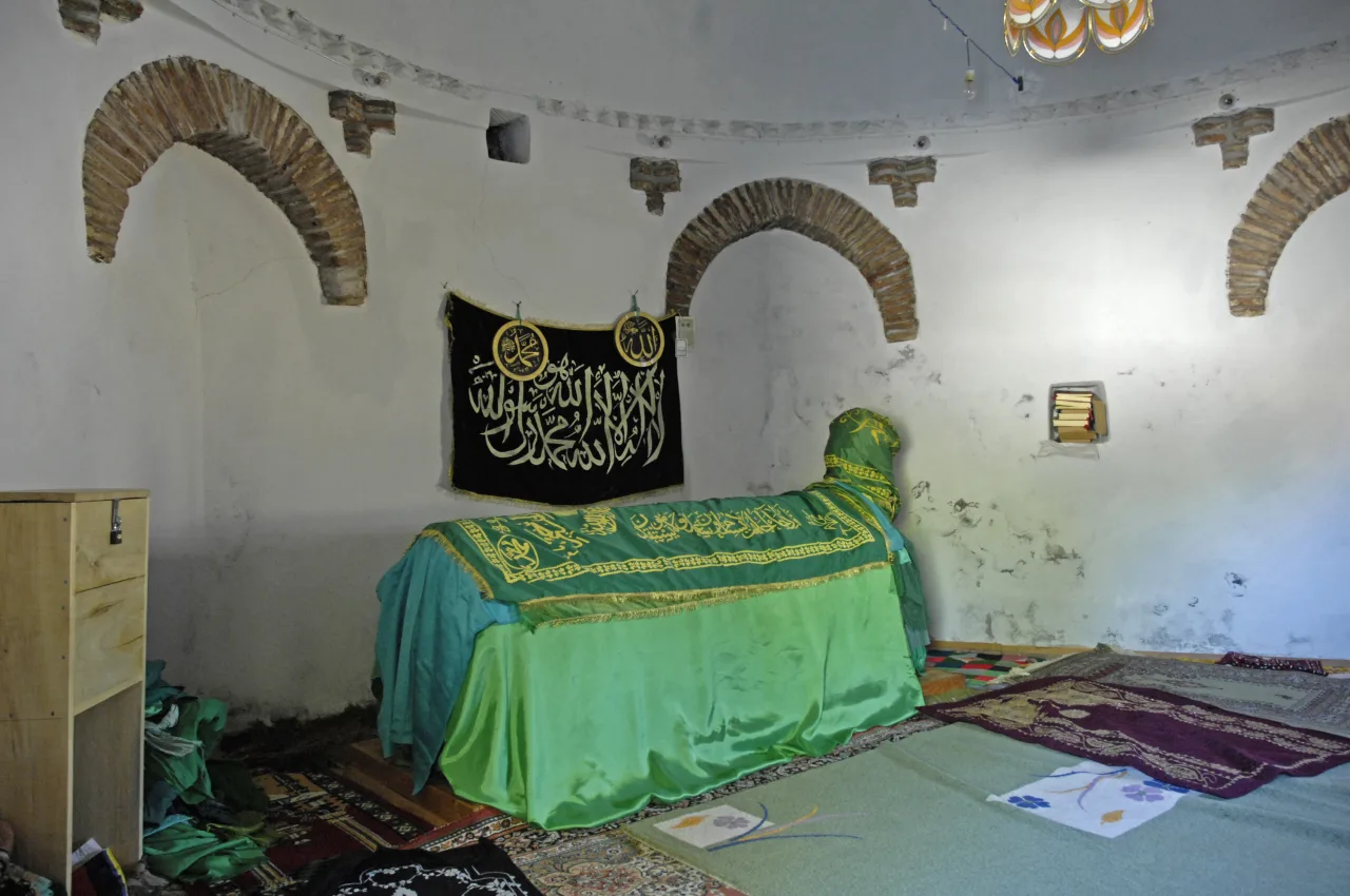 Murat Baba Türbesi - Balıkesir