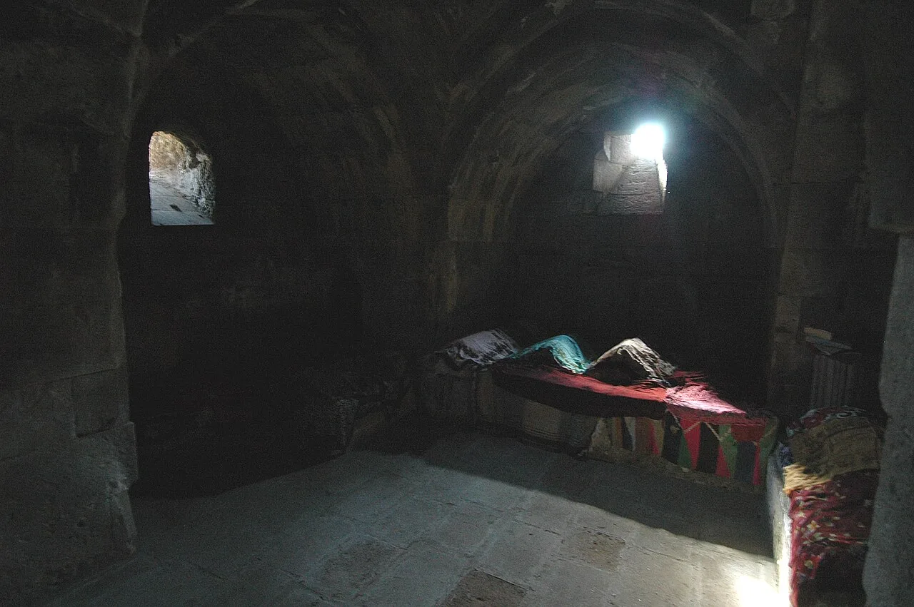 II. Şerefhan Türbesi - Bitlis