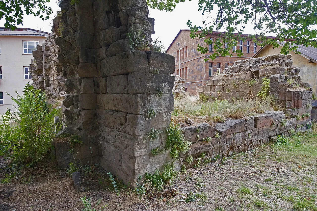Şemsiye Camii - Bitlis