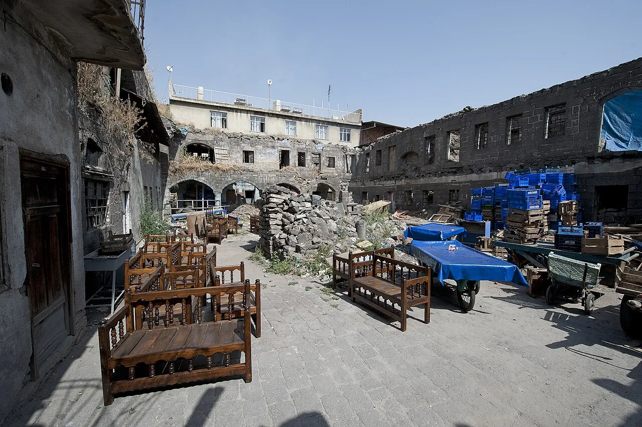 Çifte Han - Diyarbakır
