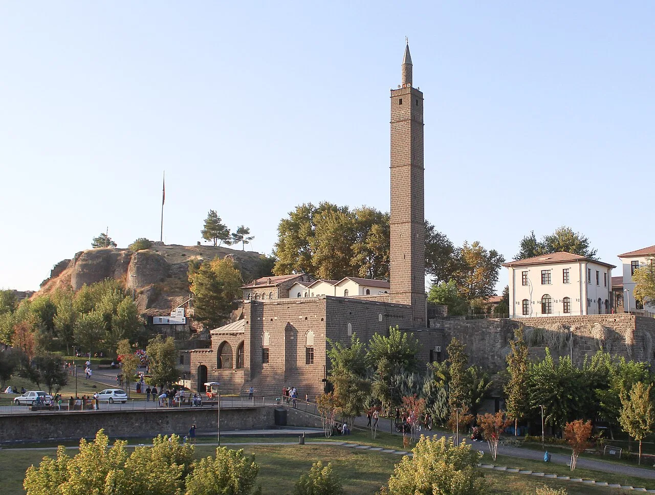 Hazreti Süleyman Camii - Diyarbakır