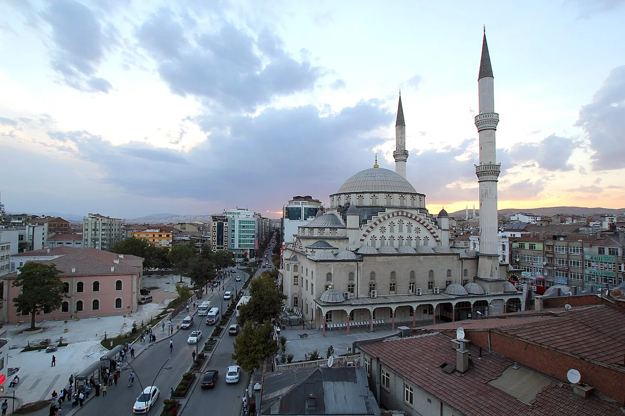 İzzet Paşa Camii - Elazığ