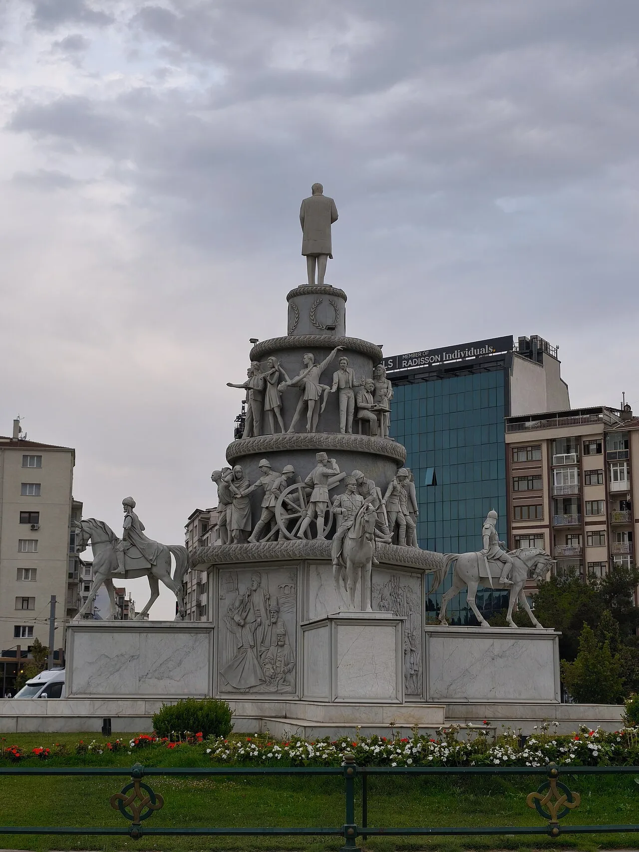 Atatürk Anıtı, Eskişehir - Eskişehir