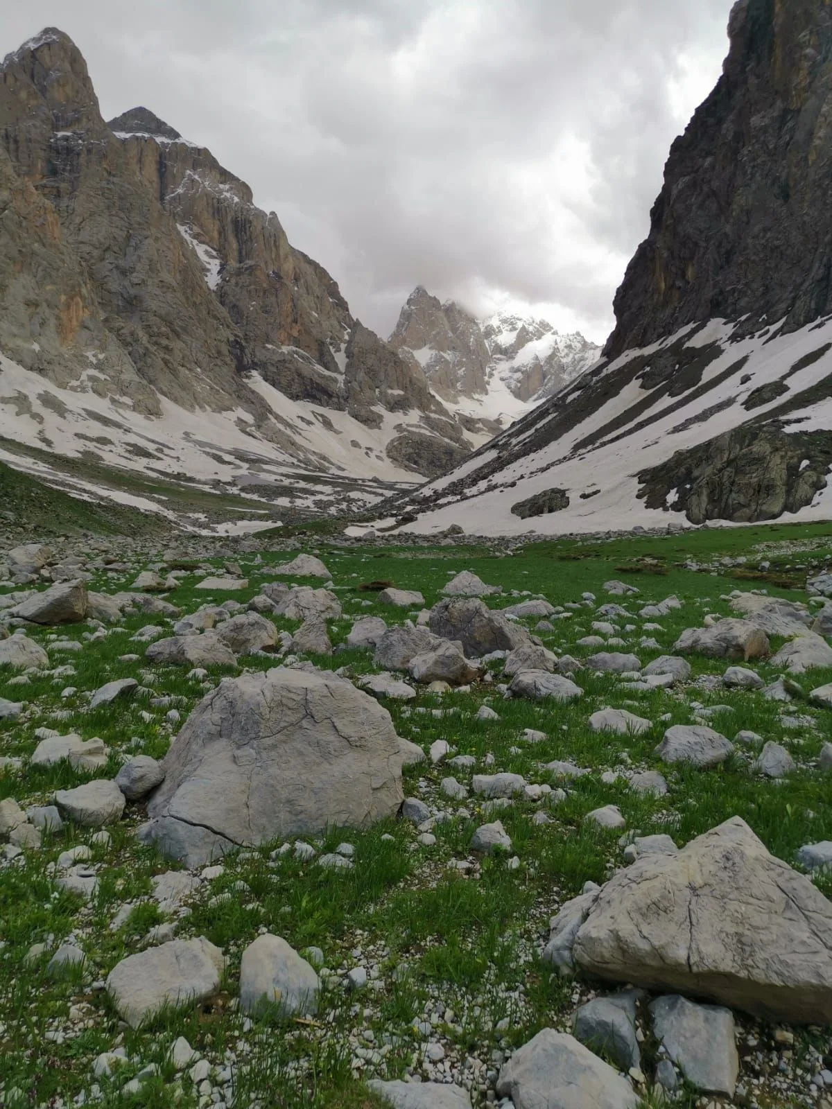 Hakkari gezilecek yerler ve tur rehberleri