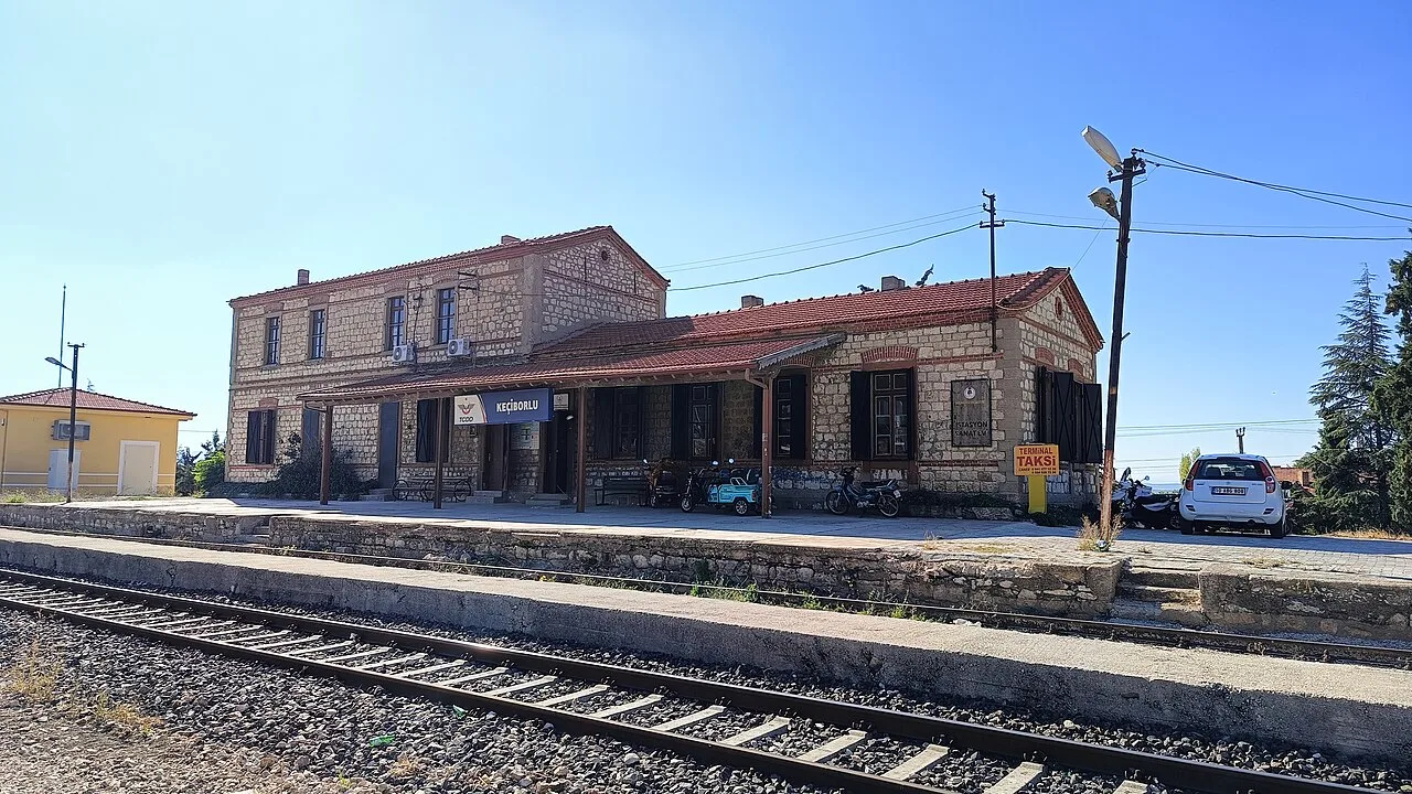 Keçiborlu Tren İstasyonu - Isparta