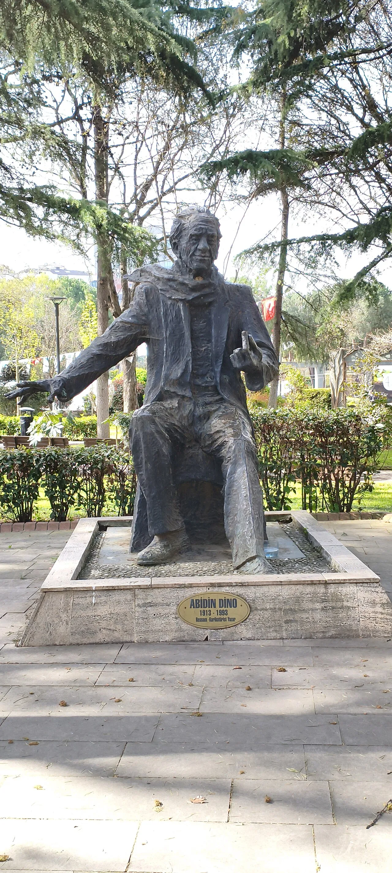 Abidin Dino Heykeli - İstanbul