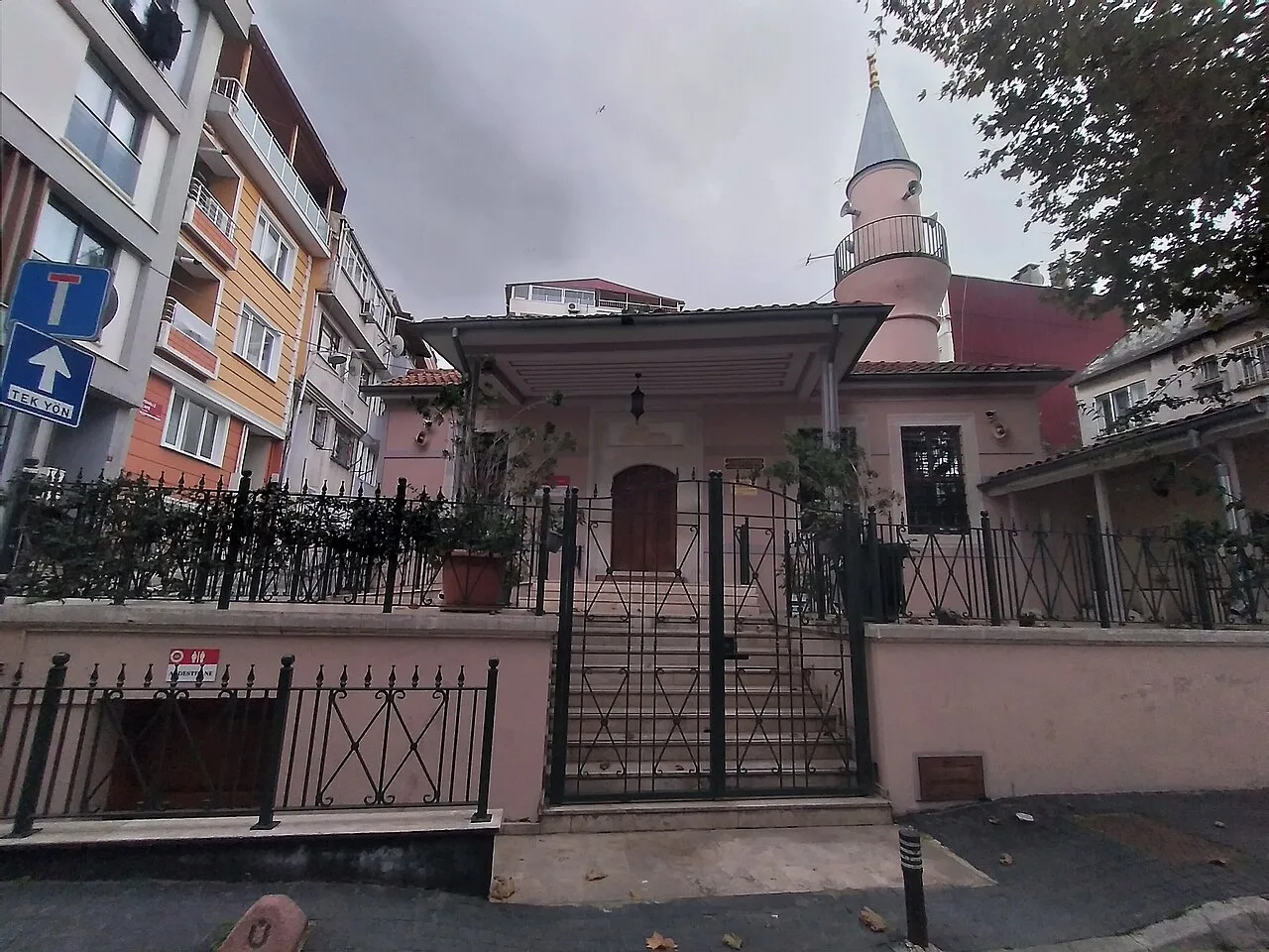 Arakiyeci Hacı Cafer Çelebi Camii - İstanbul