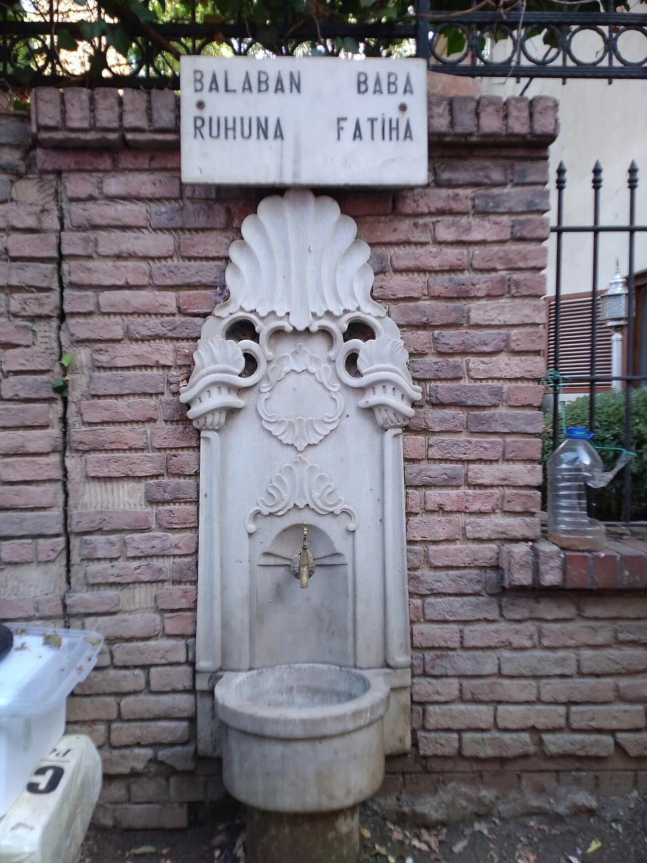 Balaban Tekkesi Duvar Çeşmesi - İstanbul