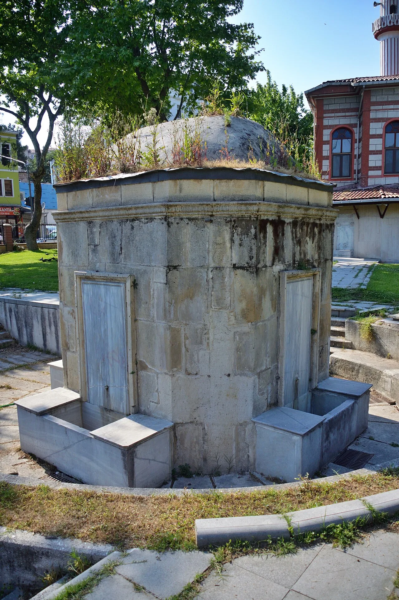 Yusuf Şucaeddin Camii Çeşmesi - İstanbul