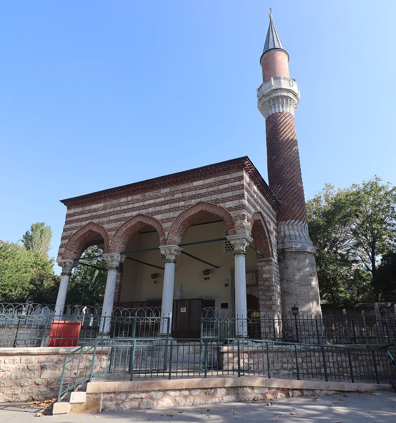 Burmalı Mescit - İstanbul