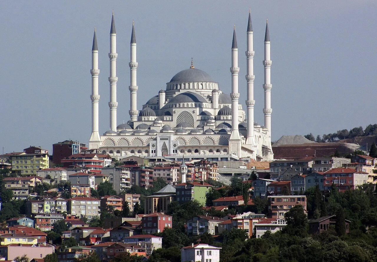 İstanbul gezilecek yerler ve tur rehberleri