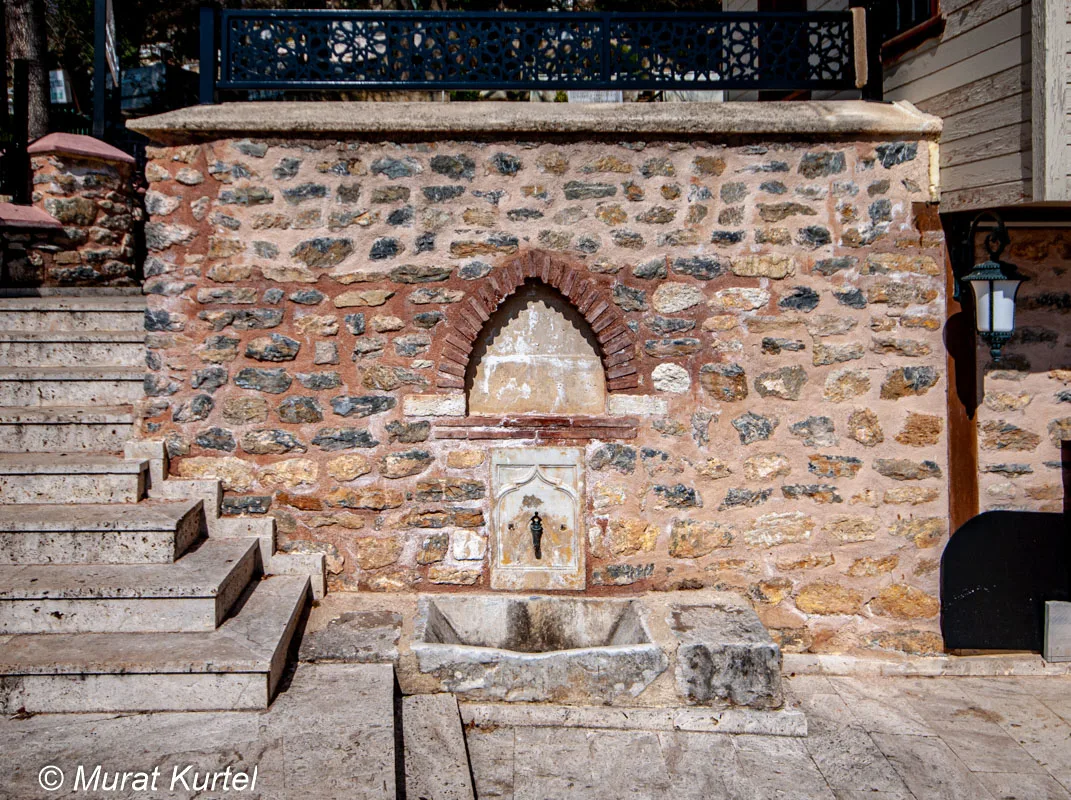 Canfeda Hatun Camii Çeşmesi - İstanbul
