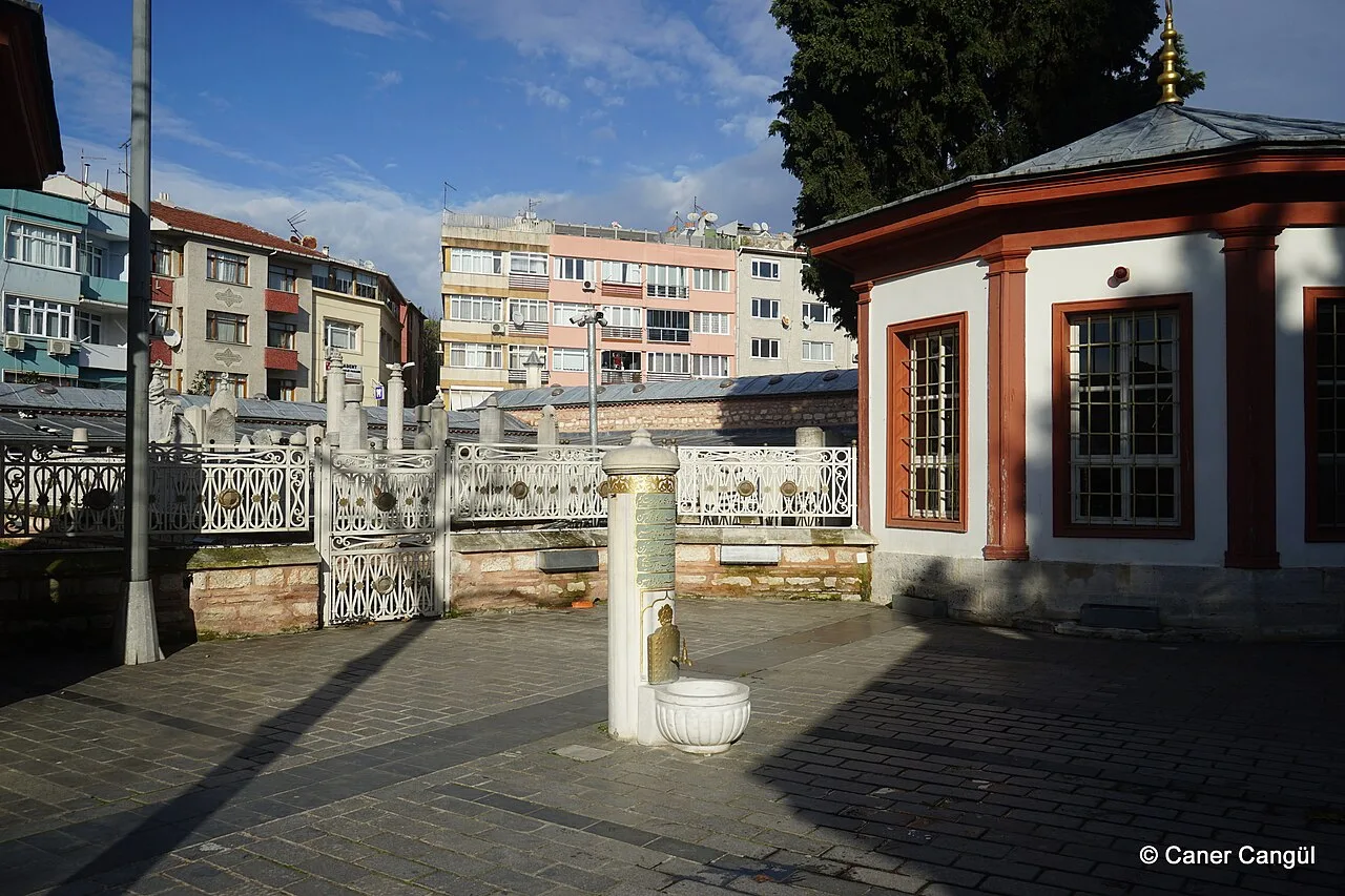 Hacı Beşir Ağa Sütun Çeşmesi - İstanbul