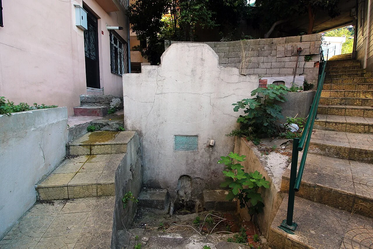 Lady Granny Fountain - İstanbul