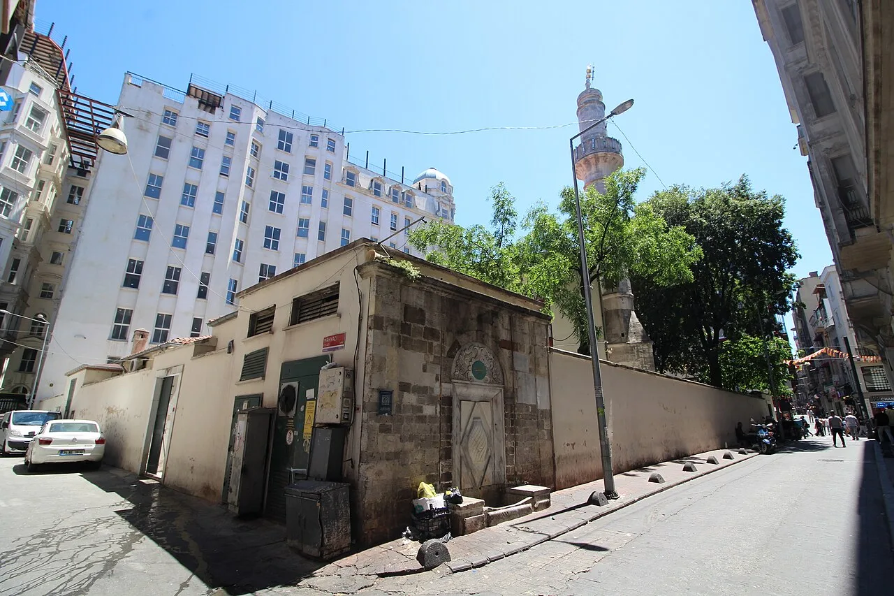 Hüseyin Ağa Mosque Fountain - İstanbul