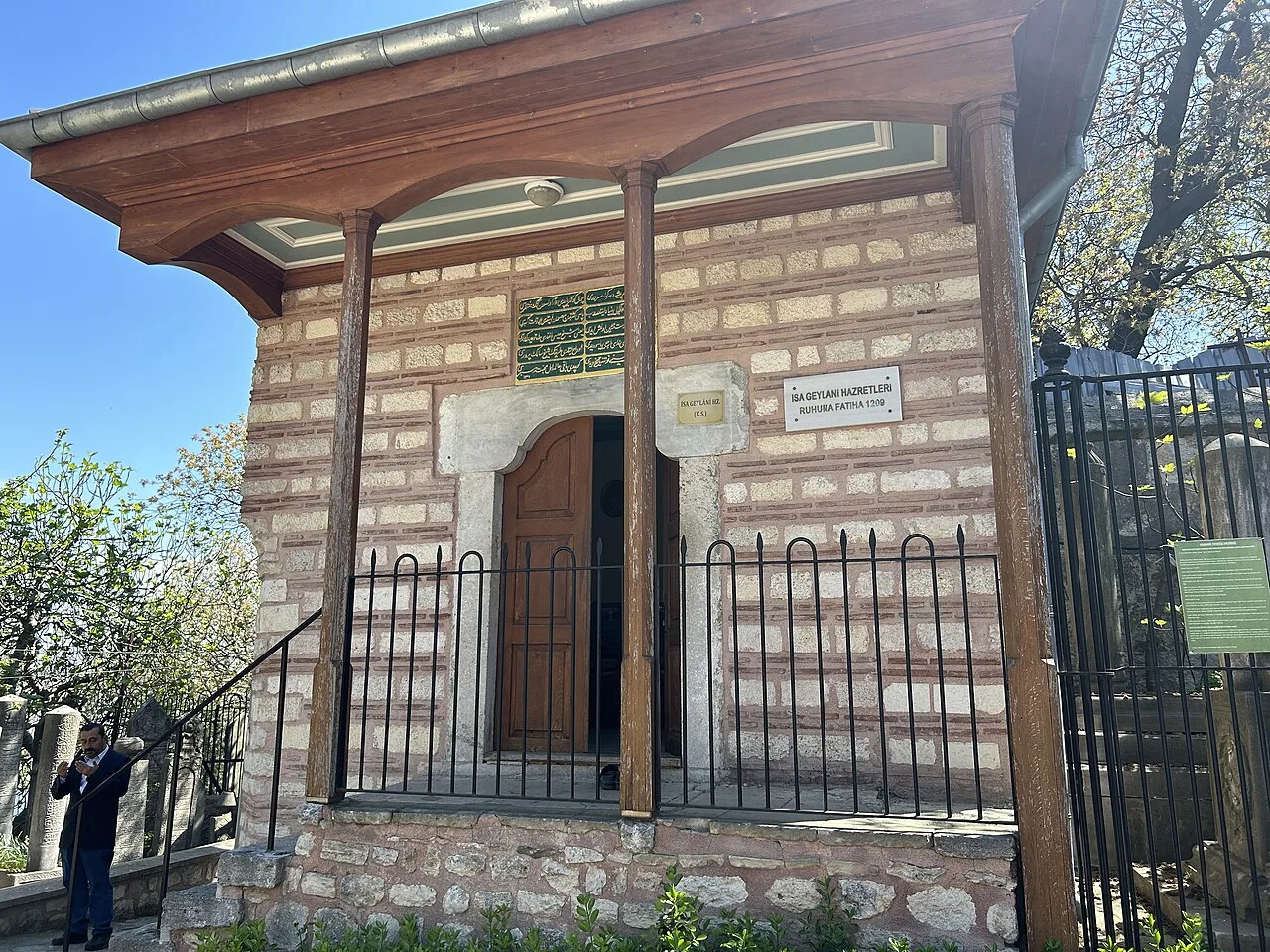 İsa Geylani Türbesi - İstanbul