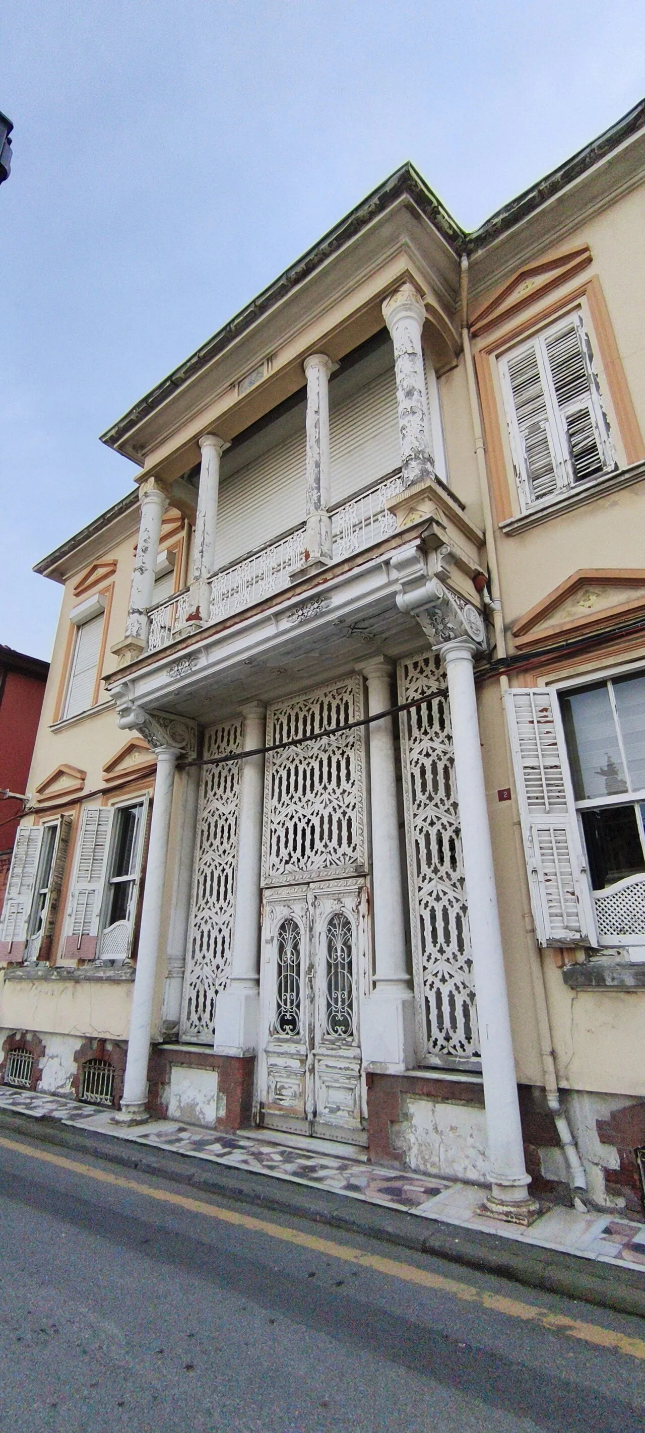 Köşk — Cerrahpaşa, Sahil Sokak, 2 - İstanbul