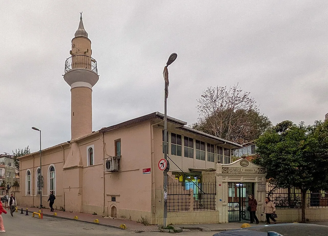 Kürkçübaşı Hacı Hüseyin Ağa Mosque - İstanbul