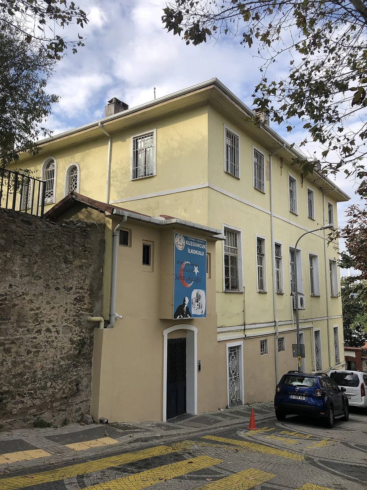 Kuzguncuk İlkokulu - İstanbul