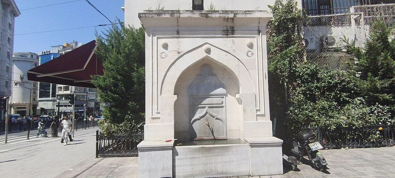 Laleli Baba Makam Çeşmesi - İstanbul