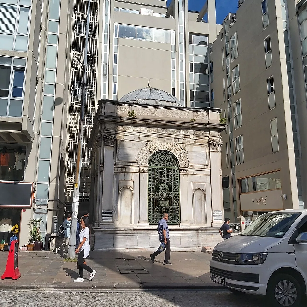 Mahmut Nedim Paşa Türbesi - İstanbul
