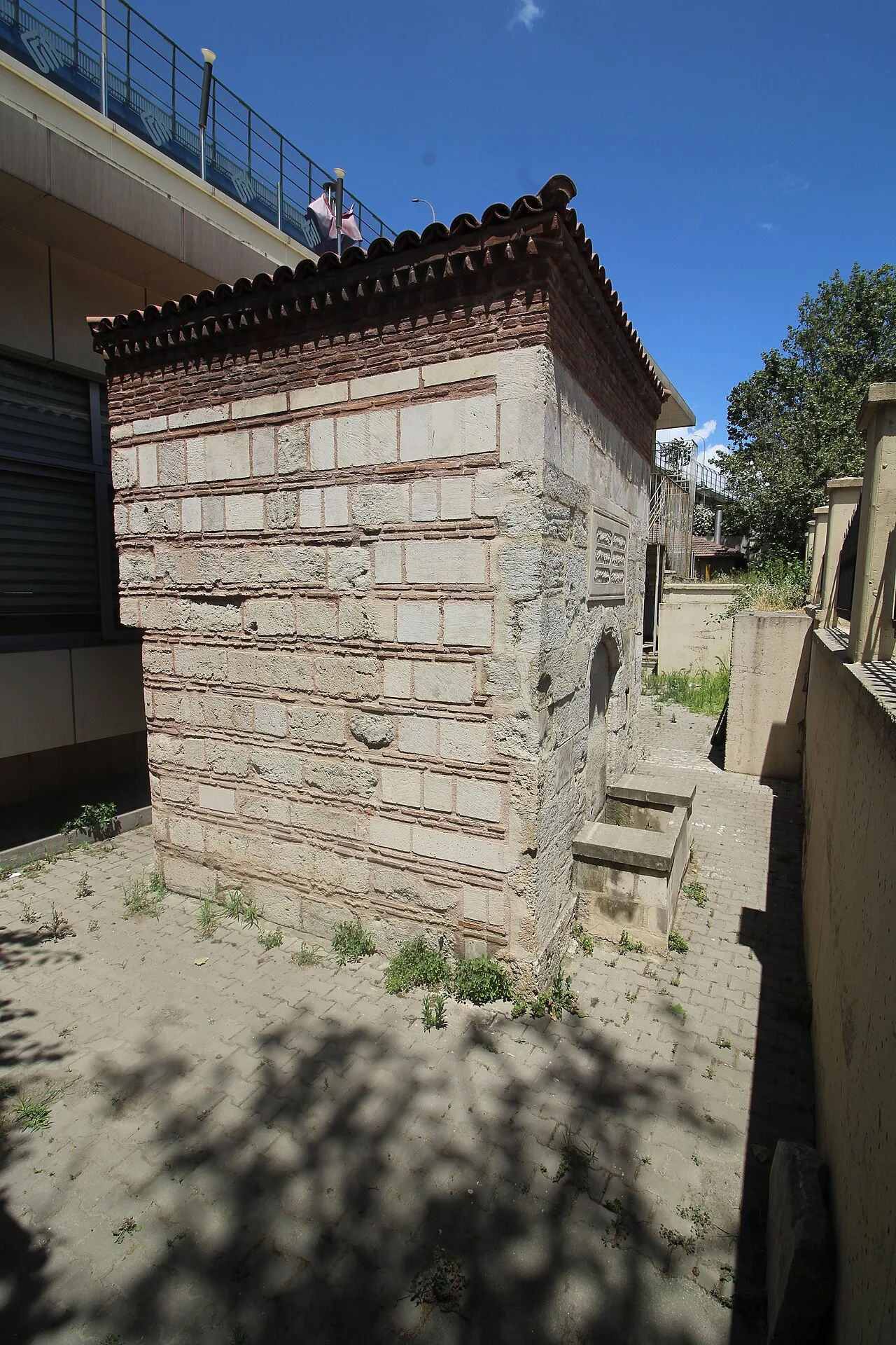 Mihrişah Valide Sultan Çeşmesi, Halıcıoğlu - İstanbul