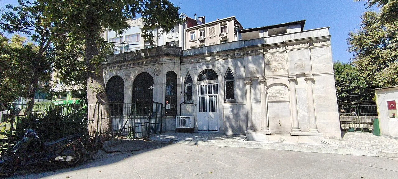 Oğlanlar Tekkesi Türbesi - İstanbul