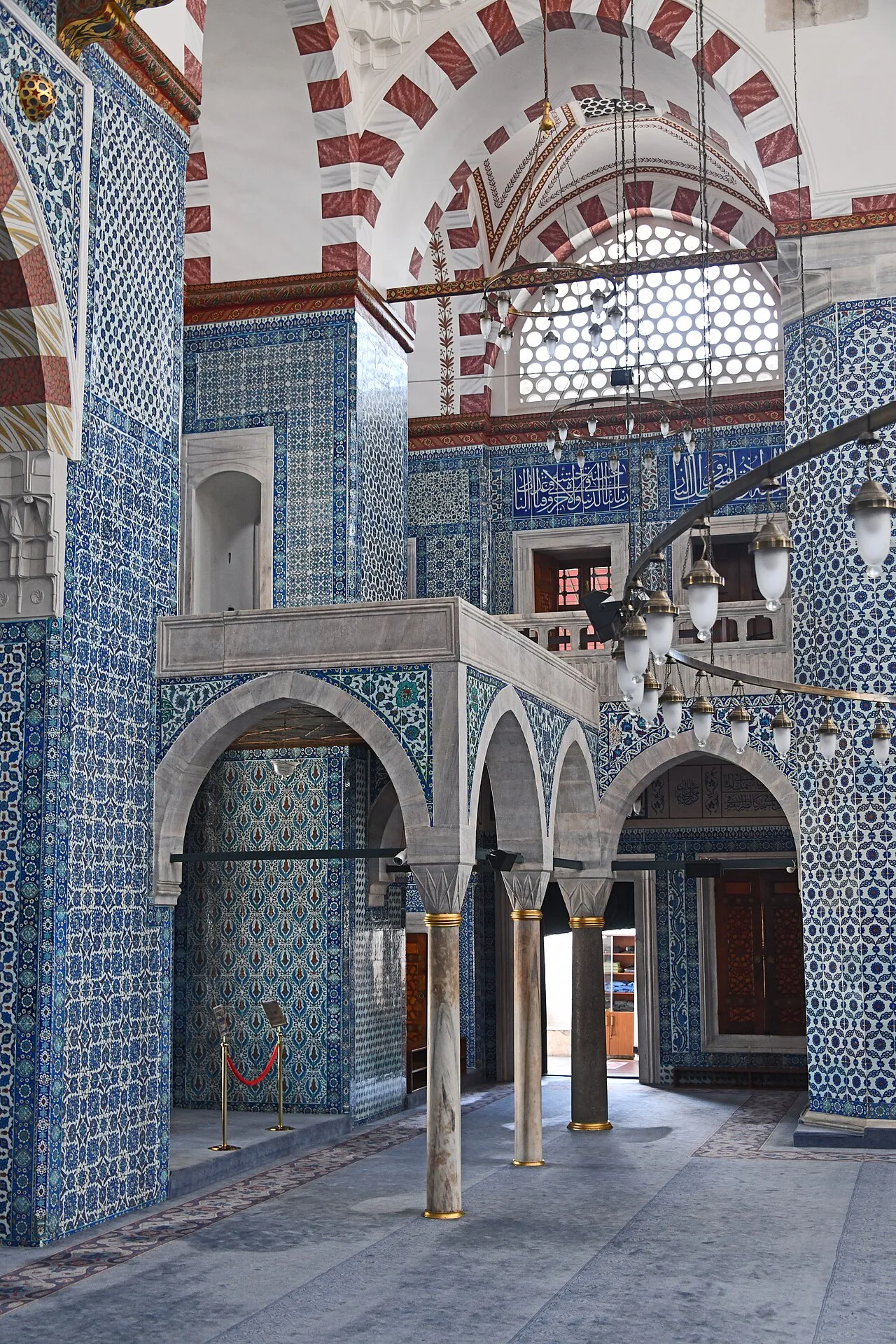 Rüstem Paşa Camii Çeşmesi - İstanbul