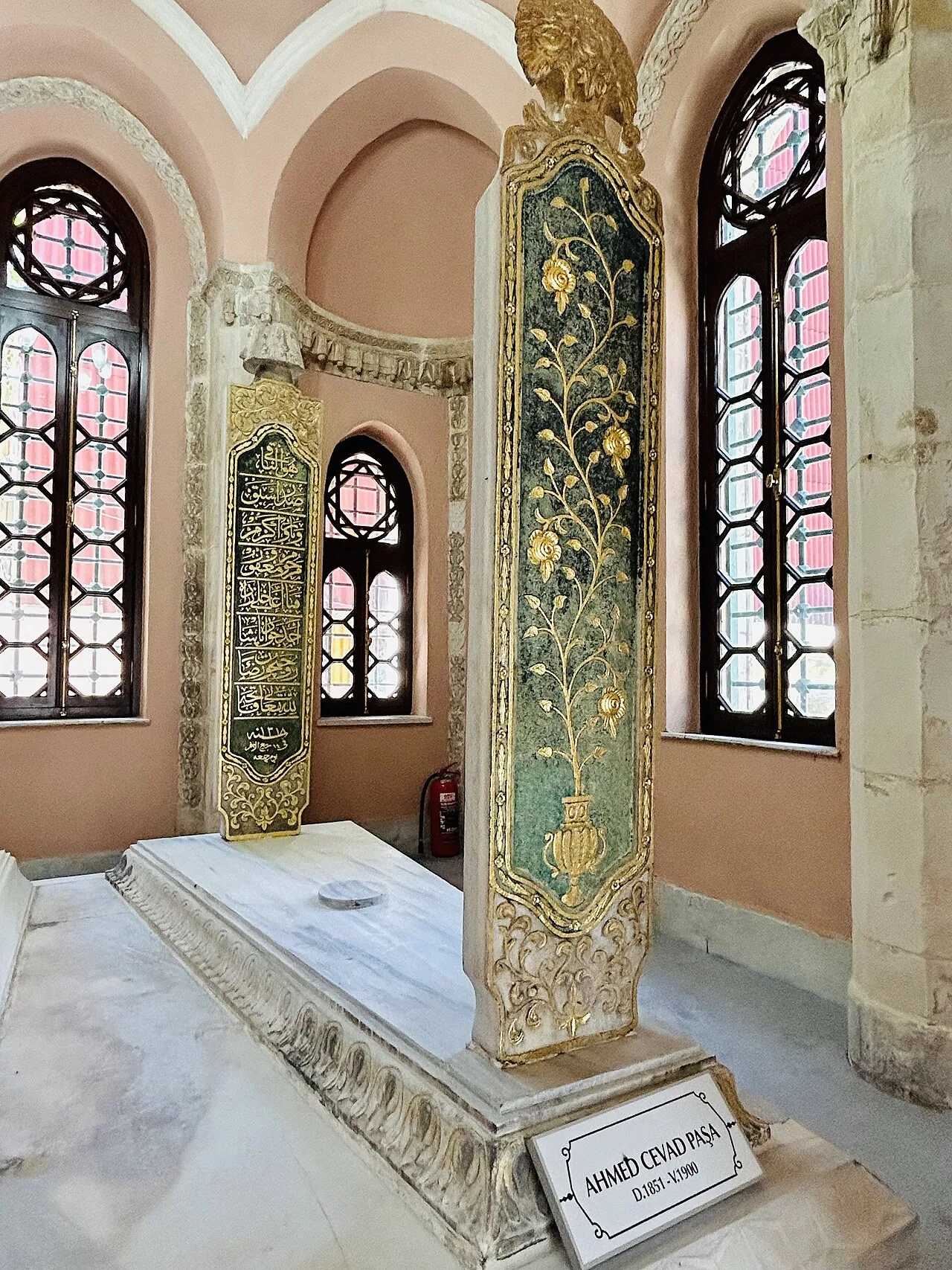 Sadrazam Ahmet Cevat Paşa Türbesi - İstanbul