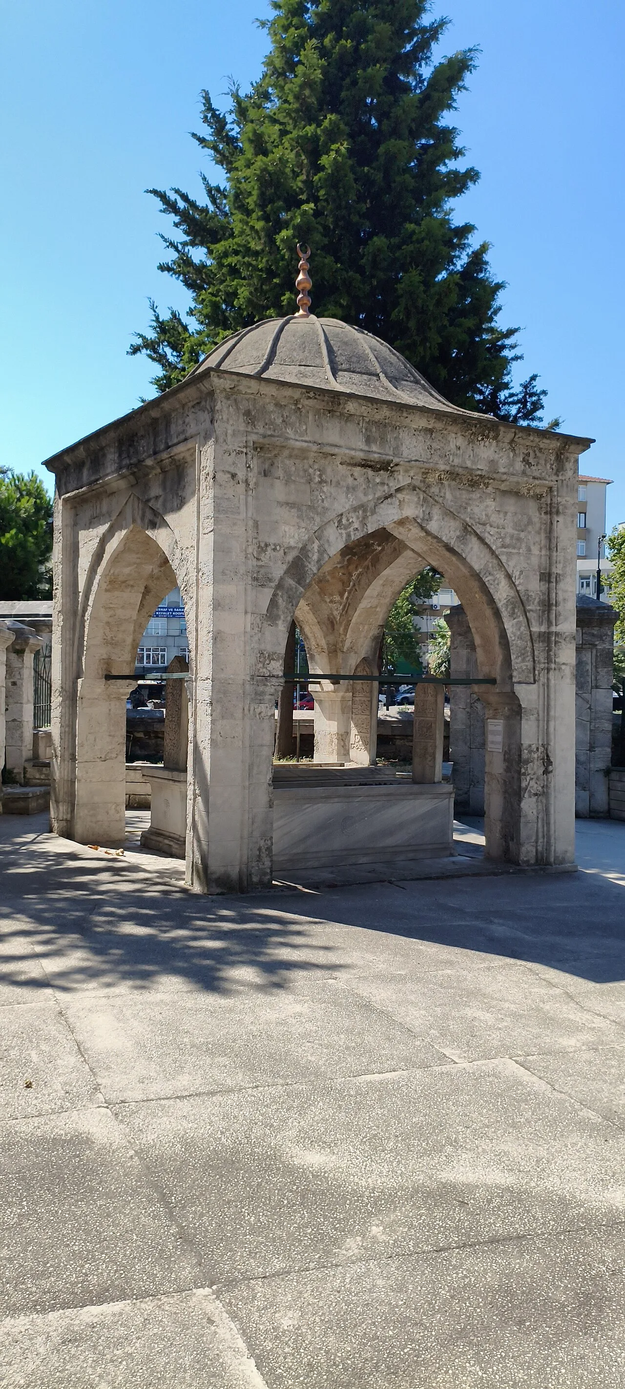 Şirmerd Çavuş Türbesi - İstanbul