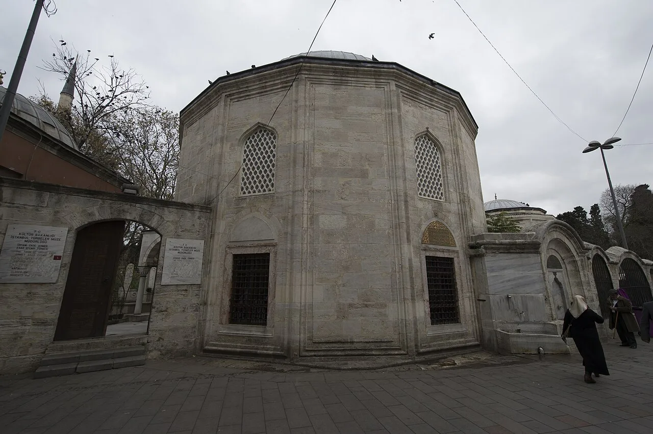 Siyavuş Paşa Türbesi - İstanbul