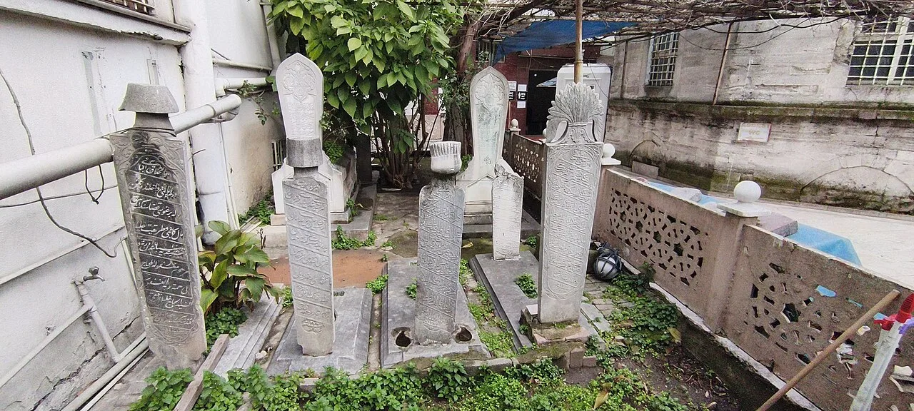 Tezgahçılar Camii Haziresi - İstanbul