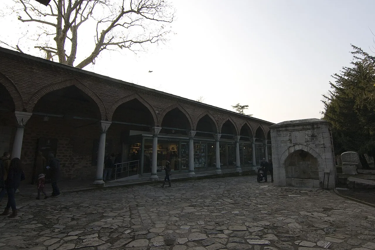 Topkapı Sarayı Meydan Çeşmesi - İstanbul