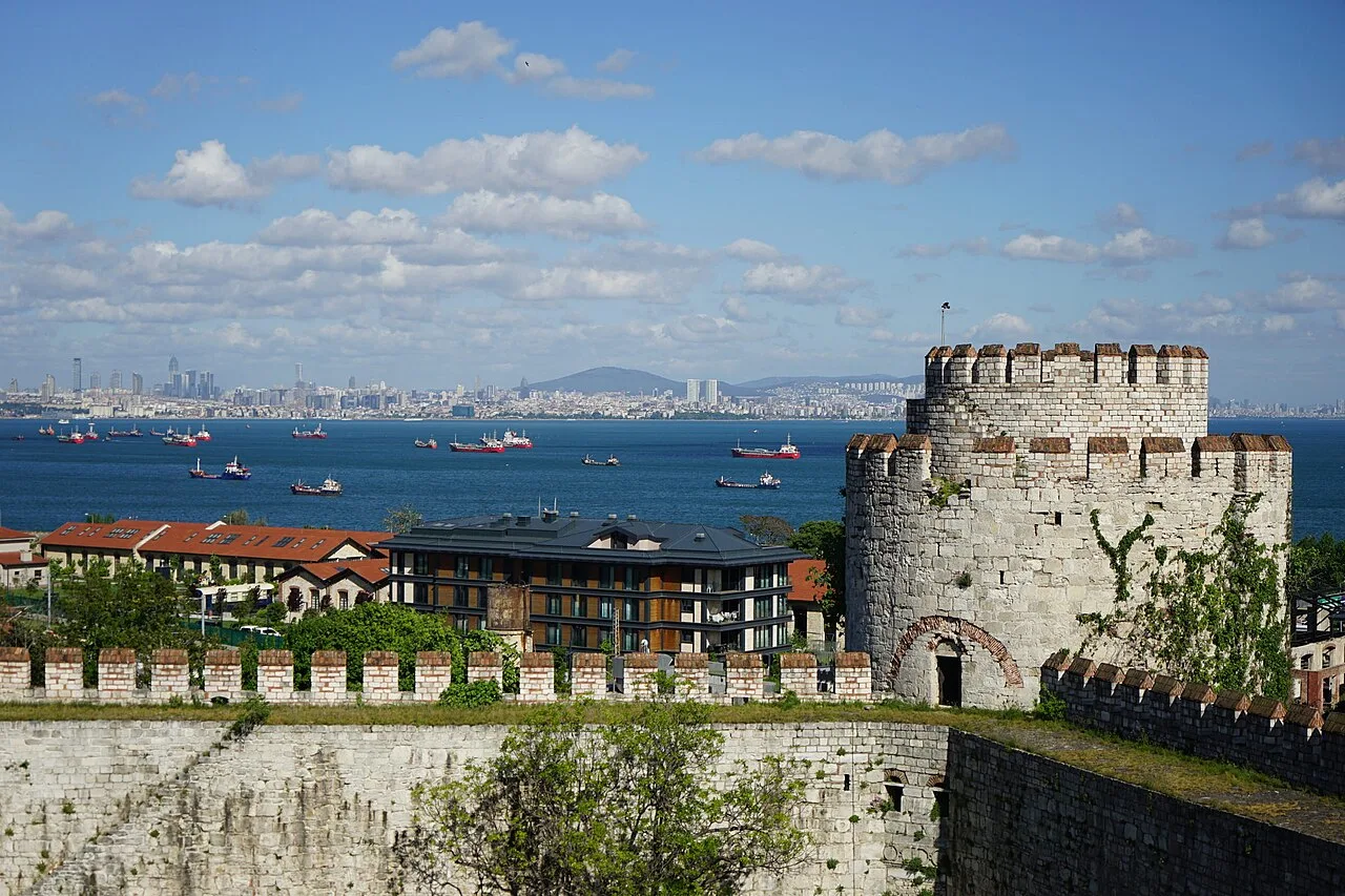 Yedikule Hisarı Top Kulesi - İstanbul