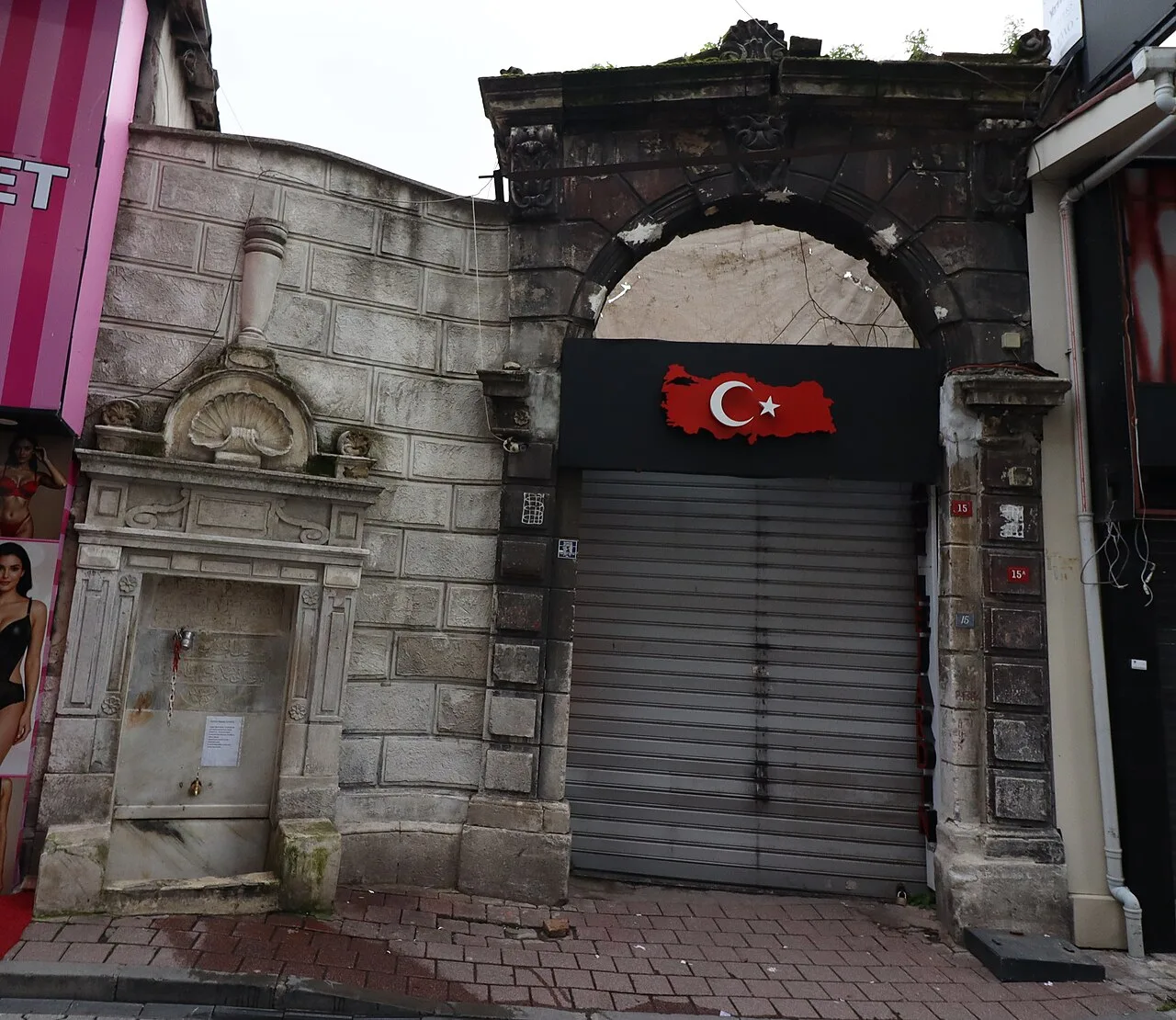 Zenbilli Seyyid Ali Çeşmesi - İstanbul