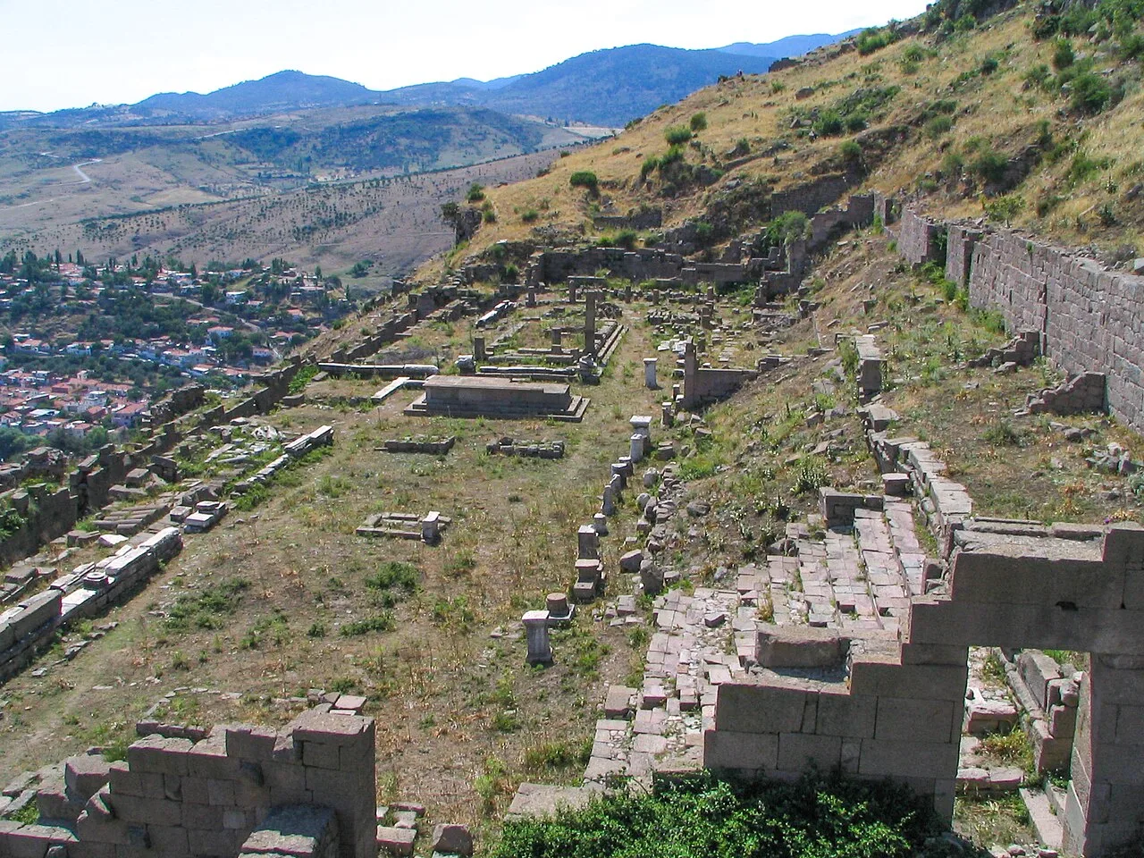 Demeter Tapınağı (Bergama) - İzmir