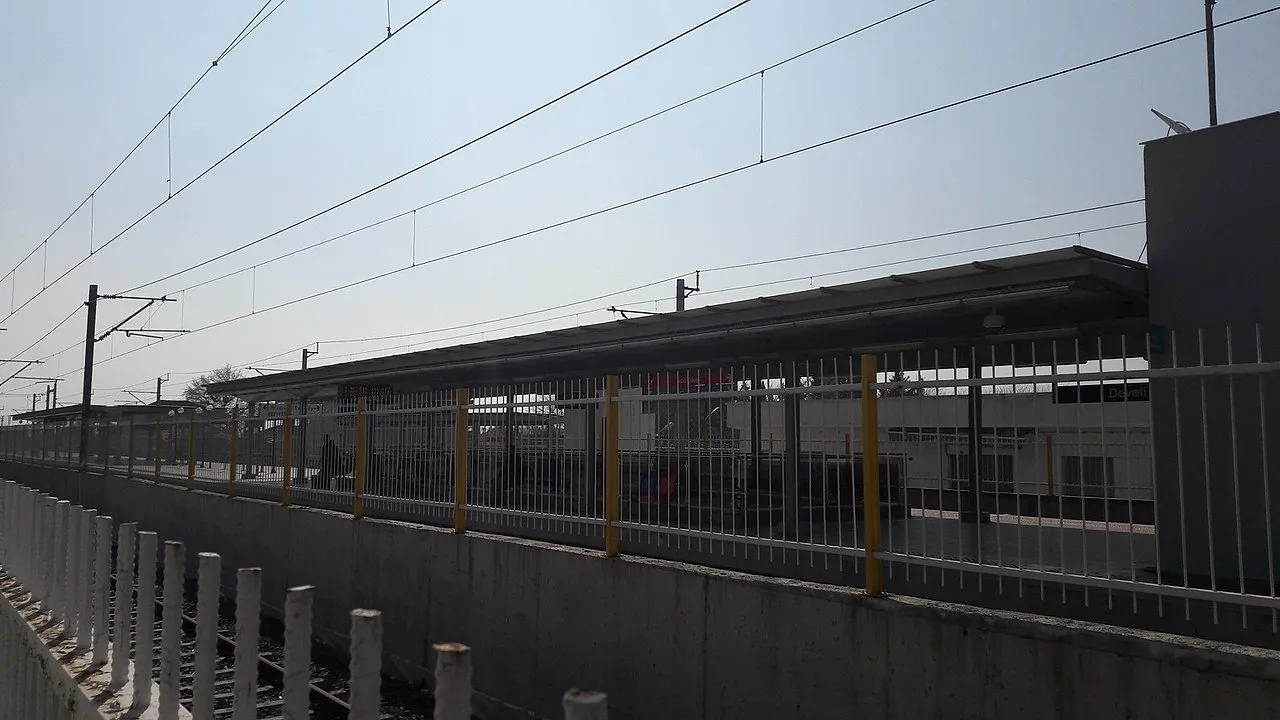 Develi Tren İstasyonu - İzmir