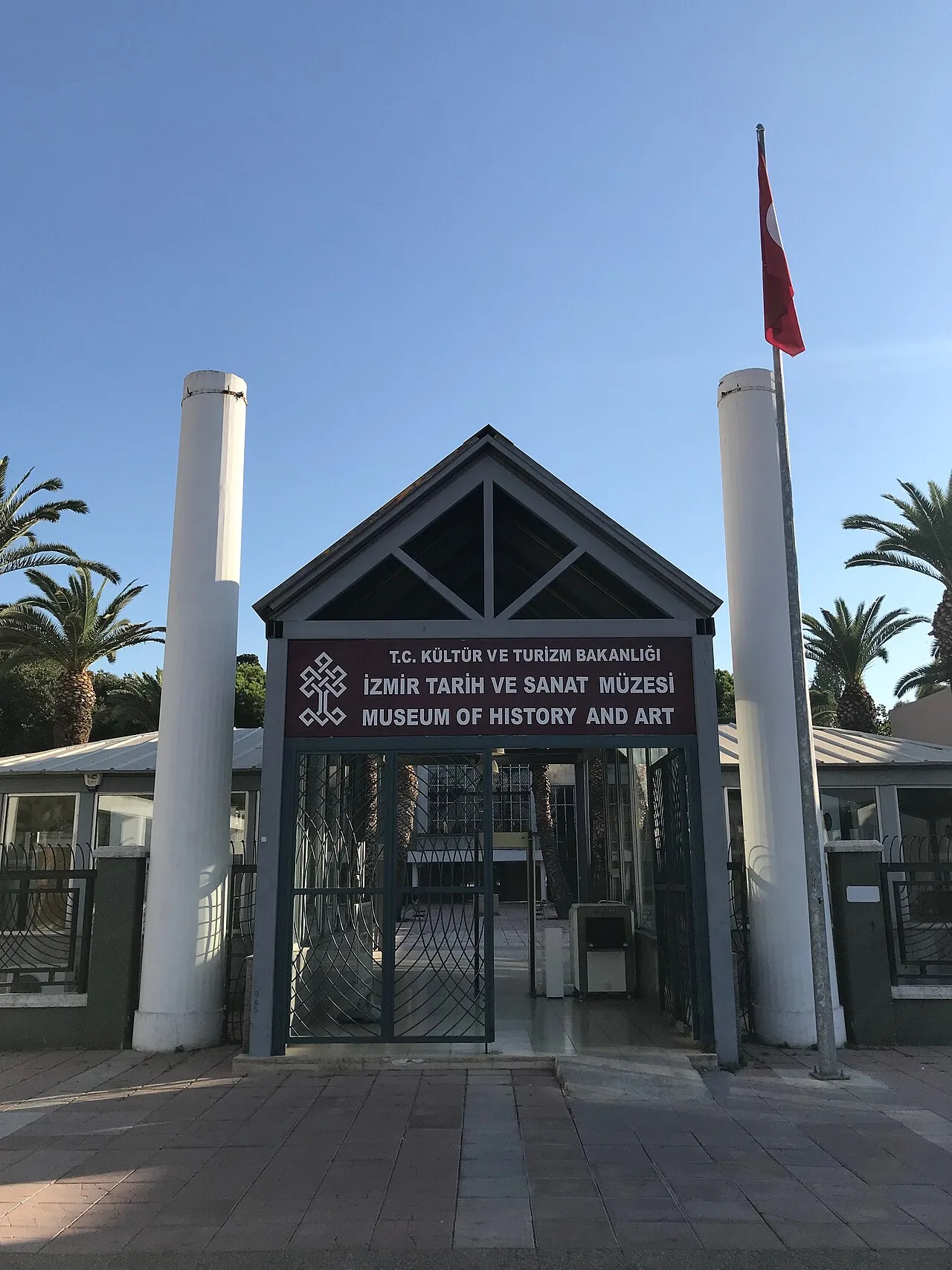 İzmir Tarih ve Sanat Müzesi - İzmir
