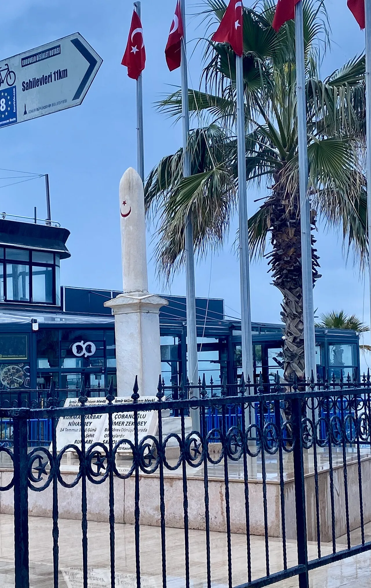 Kilizman Şehitlik Anıtı - İzmir