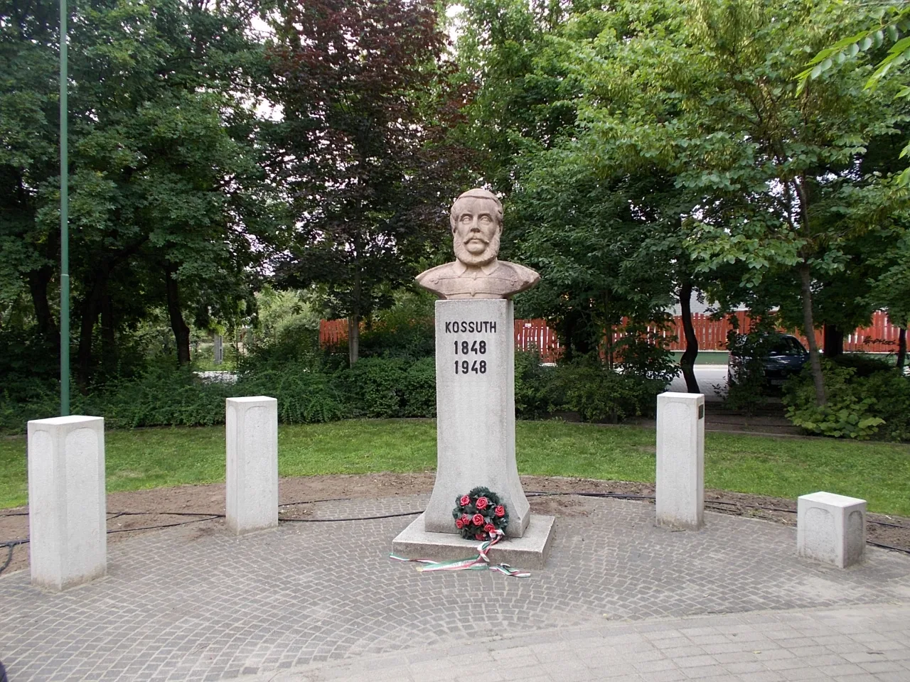Lajos Kossuth Büstü - İzmir