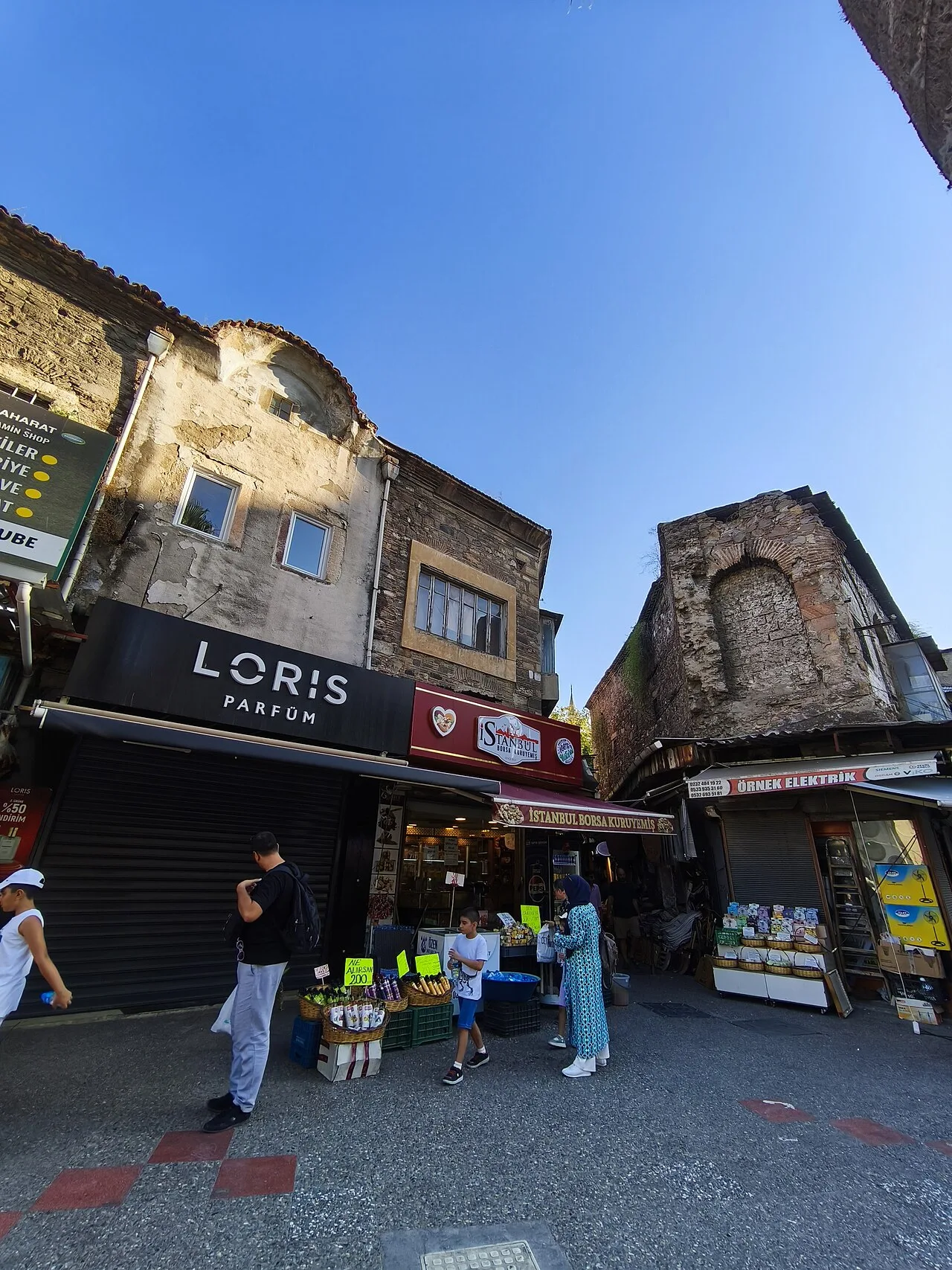 Mirkelamoğlu Han Fountain - İzmir