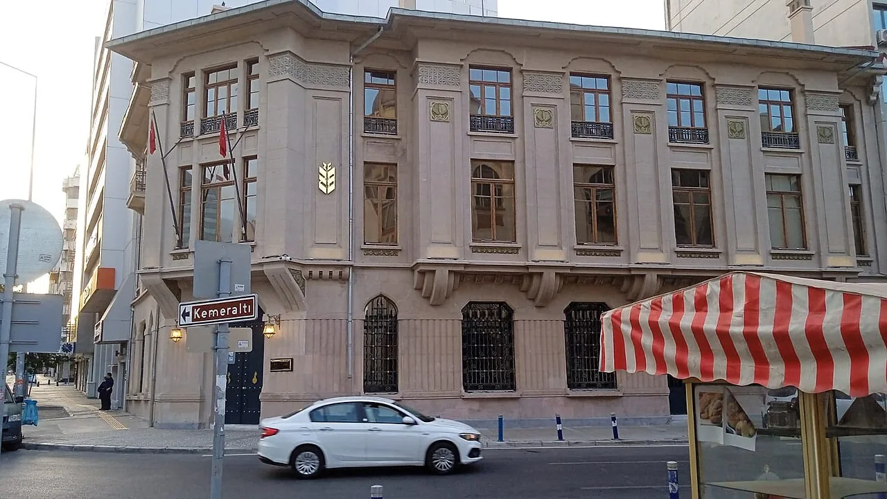 Ziraat Bankası İzmir Sanat Müzesi - İzmir