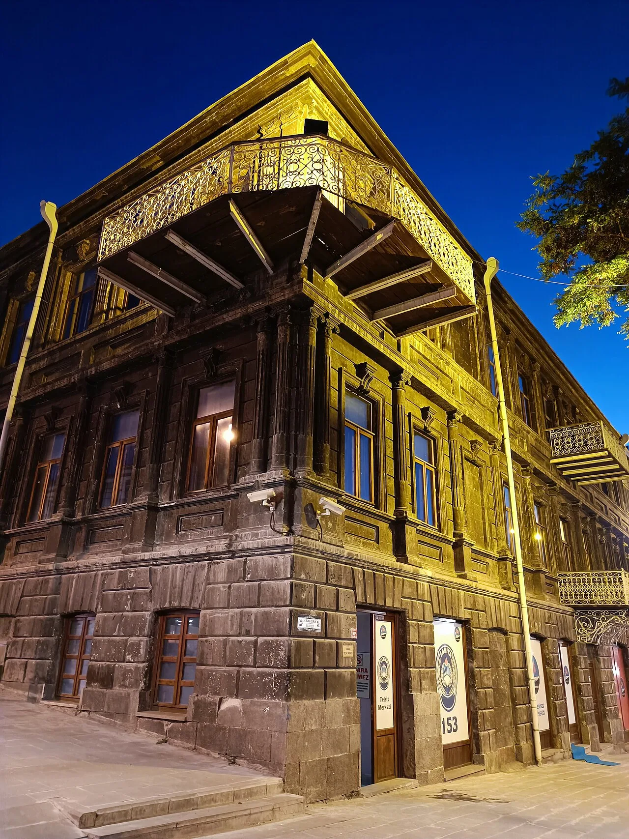 Kars Belediye Binası - Kars