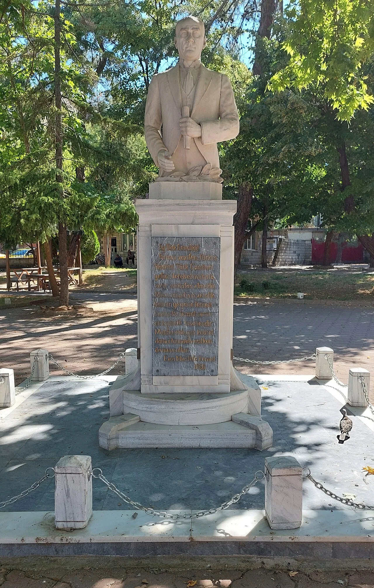 Kırklareli Atatürk Anıtı - Kırklareli